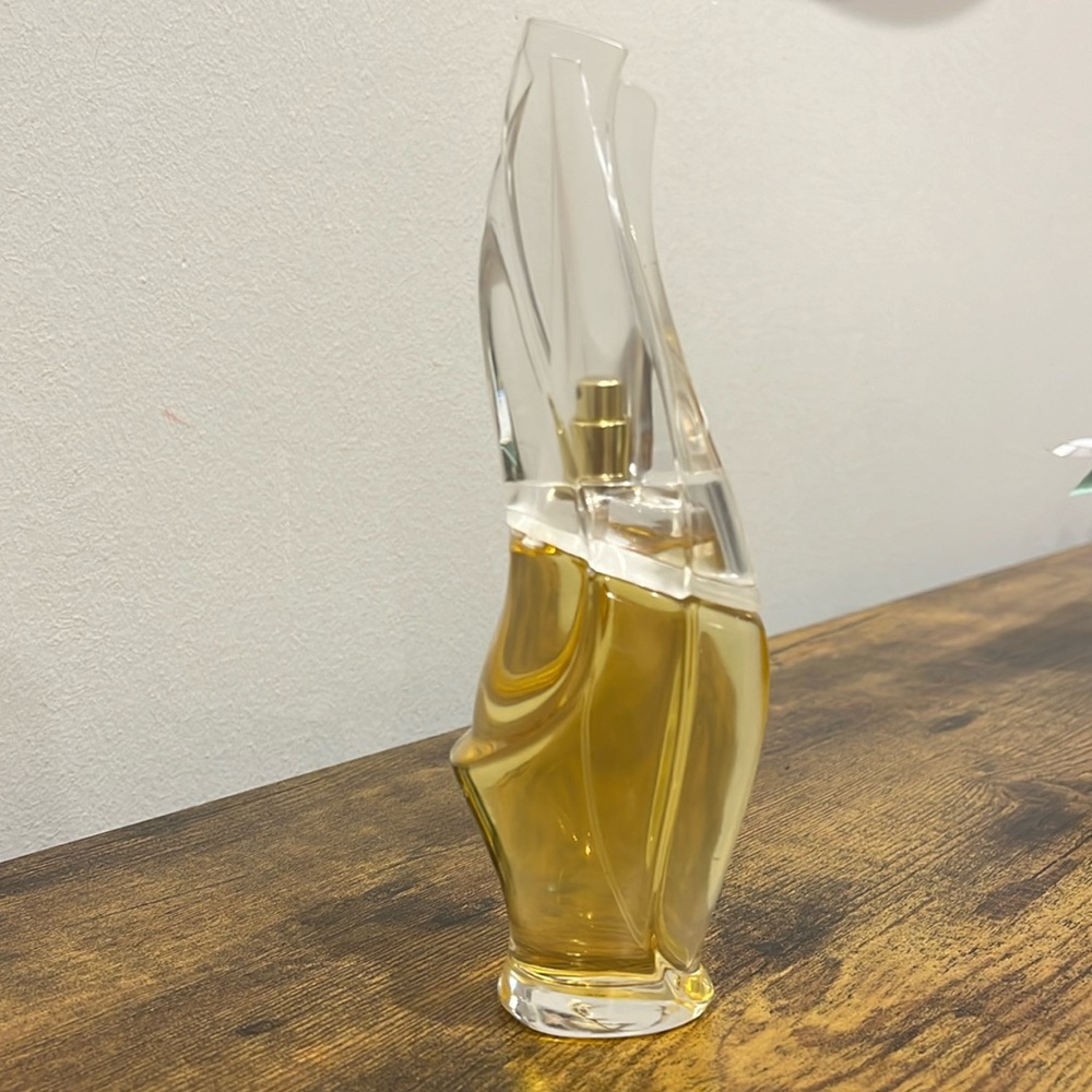 Donna Karan cashmere mist eau de parfum 3.4 fl oz. Never sprayed